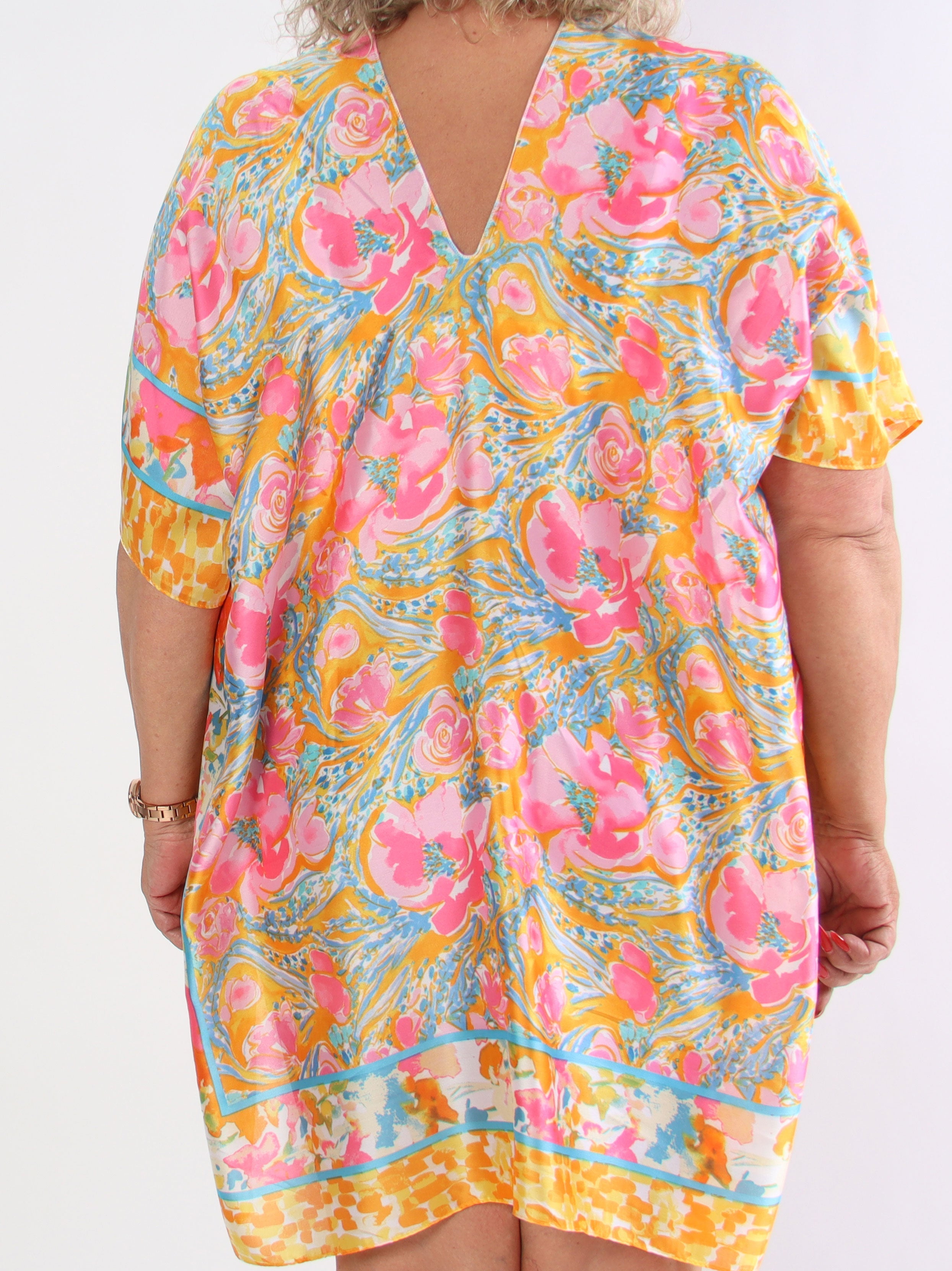 Fryd - Mönstrad plus size-tunika i mjuk viskos och siden